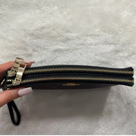 Coach Double Zip Ladies Wallet In Signature Canvas- Brown - Picture 4 of 6